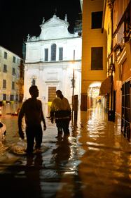 Chiavari: sott'acqua: danni e disagi causati dall'Entella 3