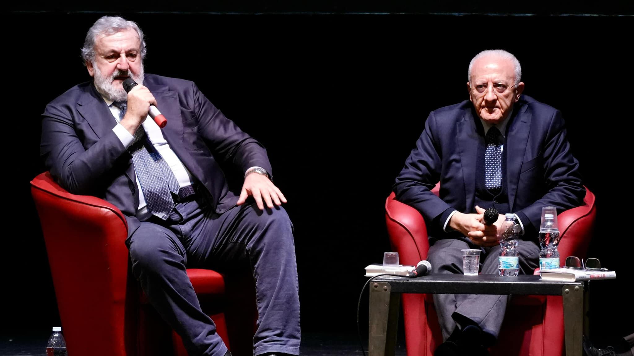 Emiliano e De Luca, quei "cacicchi" che imbarazzano la Schlein
