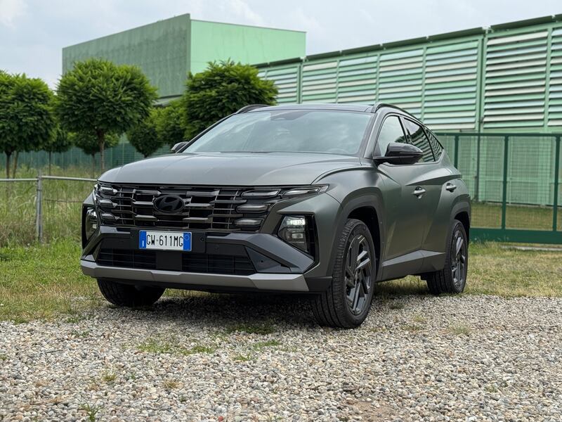 Hyundai Tucson plug-in: guarda la gallery del SUV ibrido alla spina 3