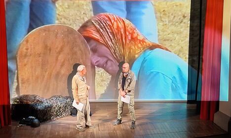 Gli occhi della guerra a teatro