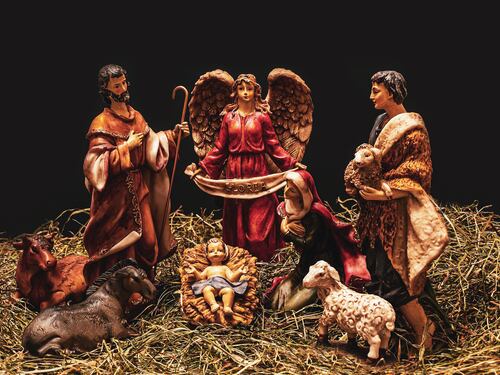 Il 25 dicembre, l'albero e il presepe: la vera storia del Natale