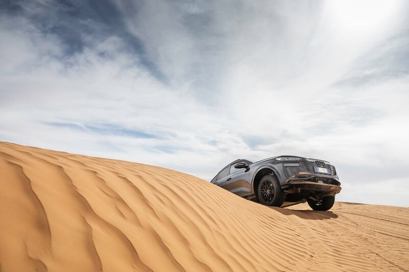 Audi SQ6 Sportback e-tron: il raid nel deserto del Sahara 13