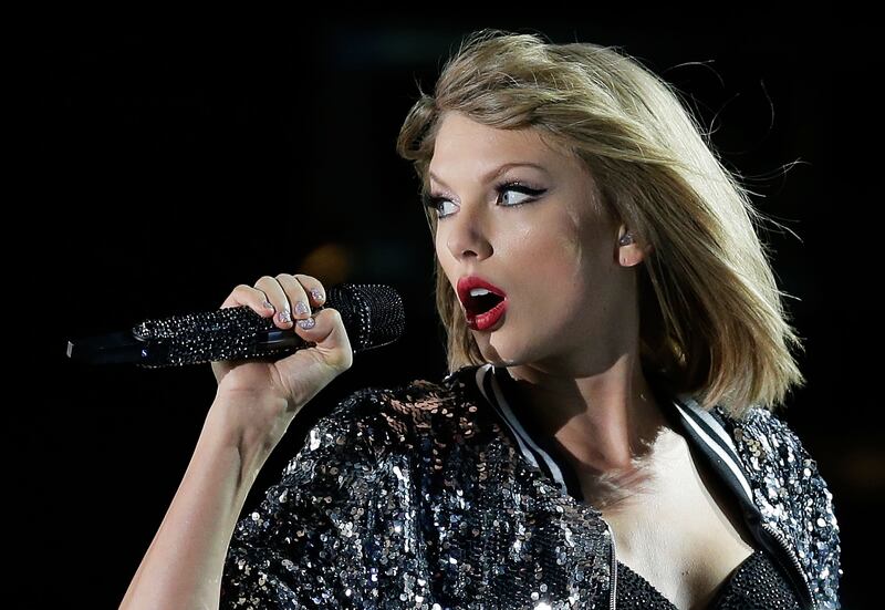 Taylor Swift e Kim Kardashian, foto sexy 5