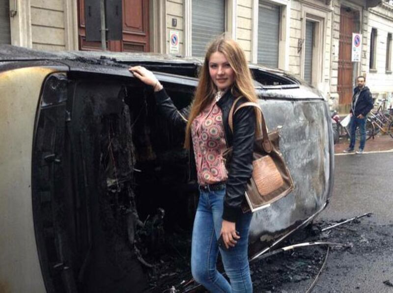 Selfie della vergogna. Il proprietario dell'auto: "Sembrava una guerra"