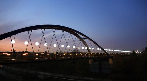 Palloncini luminosi lungo il Muro di Berlino 26