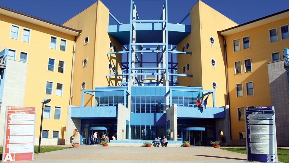 "Batteri nell'acqua potabile". L'ospedale di Avellino rischia la chiusura