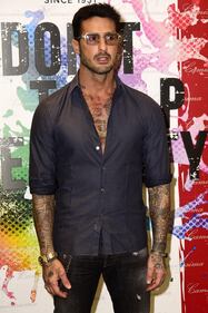 Fabrizio Corona, striptease al party di Camicissima 15