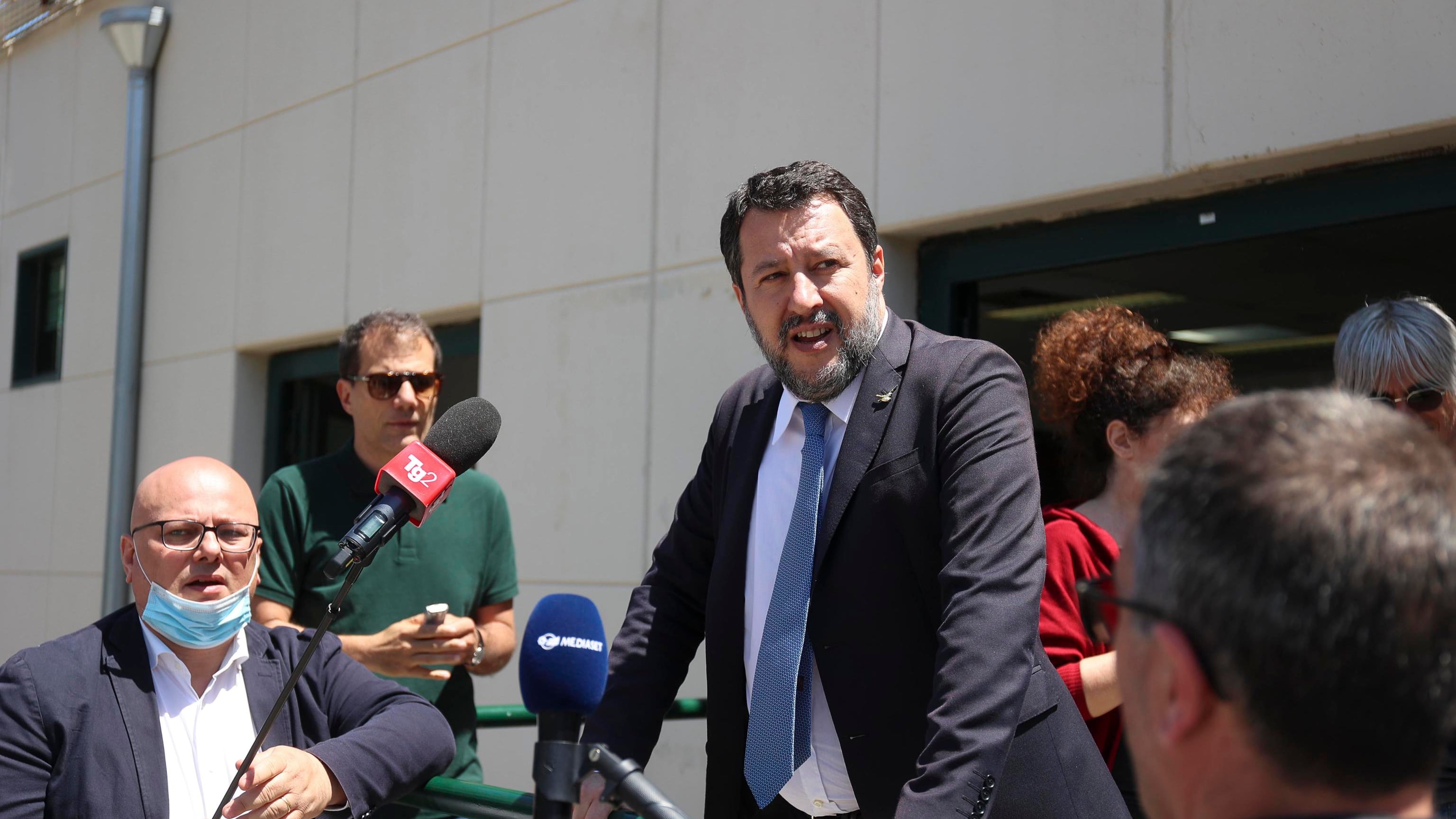 "Se Di Maio facesse il suo dovere non mi muoverei". L'affondo di Salvini sul ministro