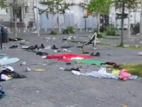 Degrado in piazza Garibaldi, i cittadini: "Di nuovo terra di nessuno"