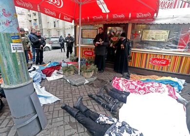Morti e feriti, non si fermano le violenze 8