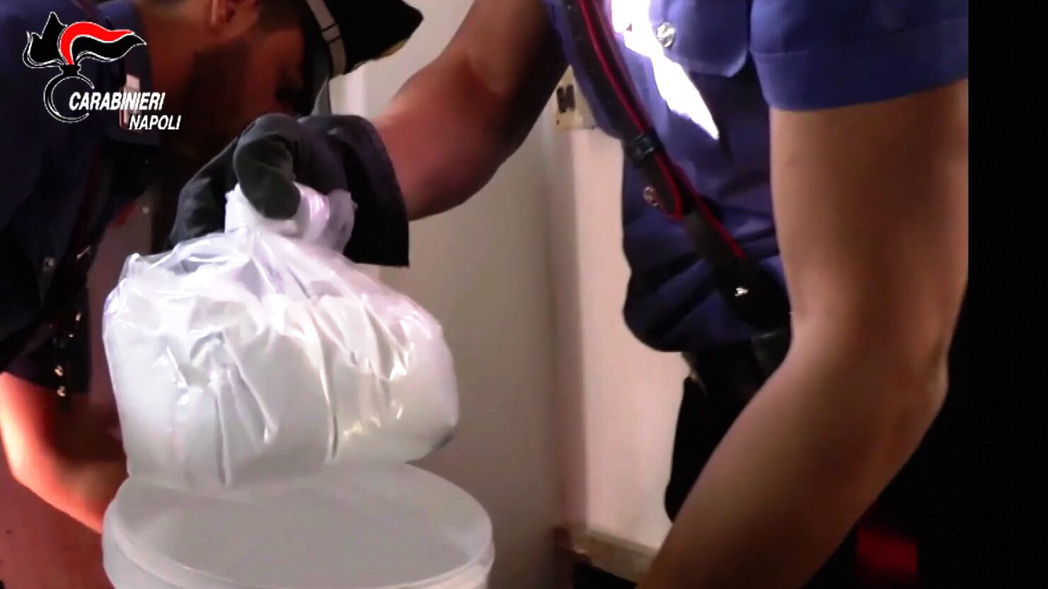 Non rapina, ma un raid per lo spaccio di coca. Smascherati dal cinese