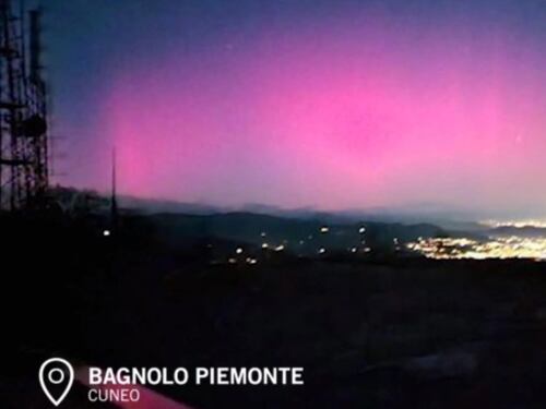 Aurora boreale visibile fino in Puglia: le immagini dell'incredibile fenomeno