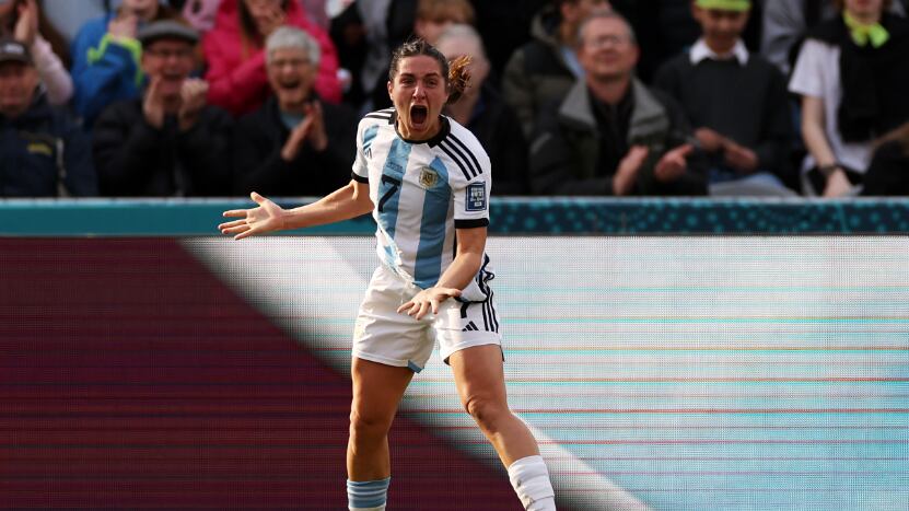 L’Argentina rimonta col Sudafrica ma fa assist all’Italia, le Leonesse senza Walsh si prendono di forza il primo posto