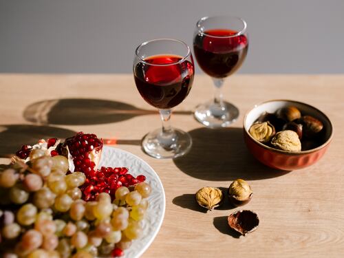 Vino, la sinistra Ue chiede più tasse ed etichette choc come per le sigarette