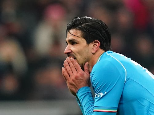 Infortunio Scamacca: ora Simeone o Milik. Juve su Nico e Galeno