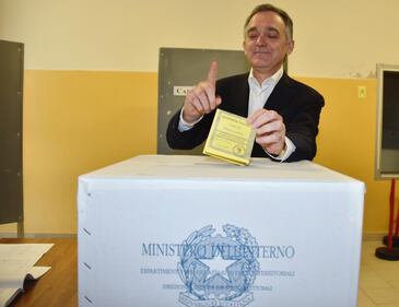 I "vip" della politica al voto per il referendum 6