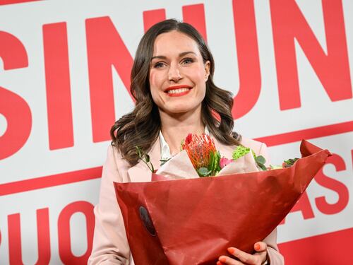 Il declino di Sanna Marin: così si è spenta l'icona pop della sinistra