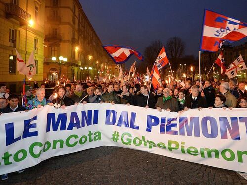 "Giù le mani dal Piemonte". La rabbia della Lega in piazza