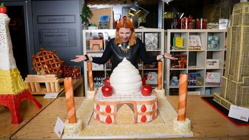I palazzi "che si mangiano", in esposizione a Londra 4