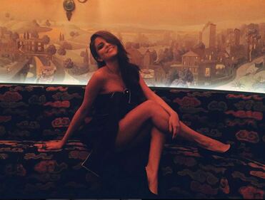 Selena Gomez sexy in "Hands to Myself" 1
