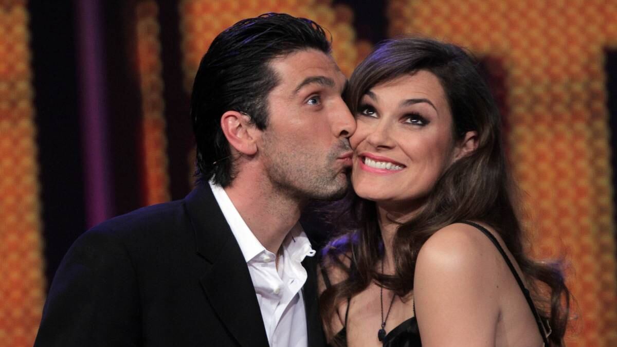 Il pallone, la scintilla, il tradimento: la storia d'amore di Gigi Buffon e Alena Seredova