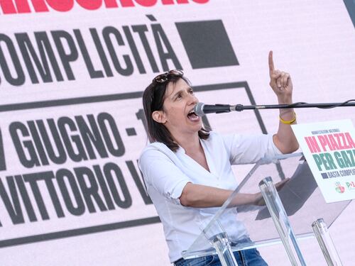 "Più voti della Meloni". L'ultima sparata della Schlein sul referendum