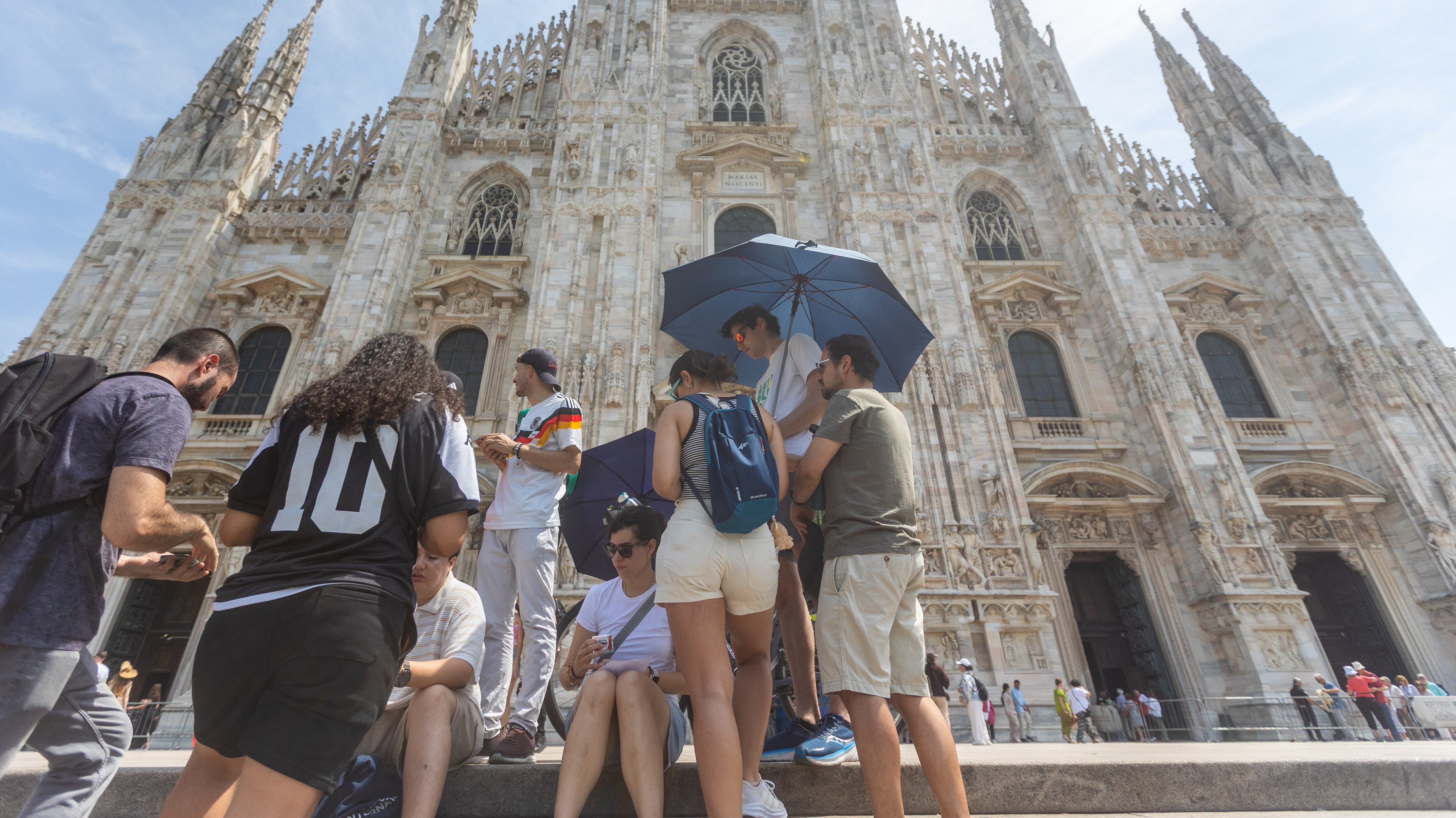 Fra alzabandiera, fanfare e musei, domani gli 80 anni della Repubblica