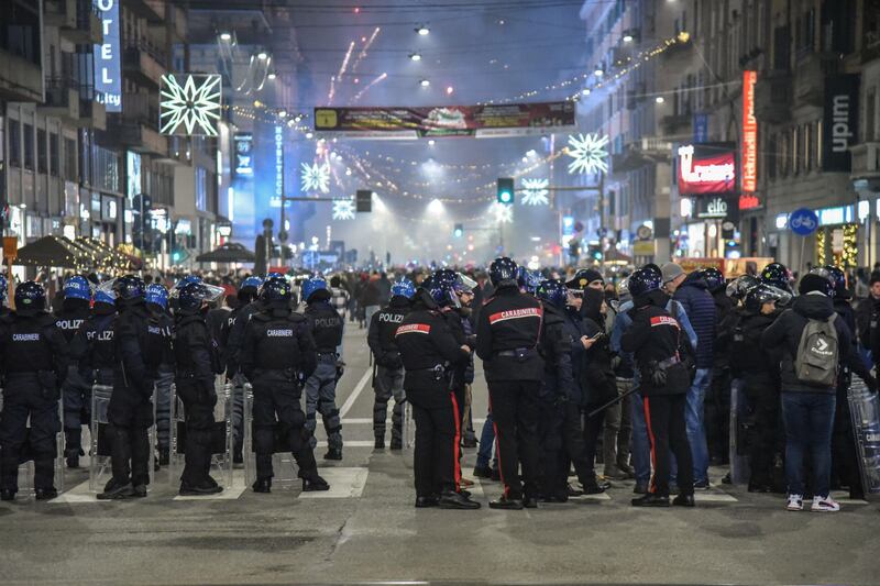 La festa del Marocco finisce nel sangue a Milano: le immagini 3