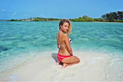 Rose Bertram, la modella belga solare e sensuale 7