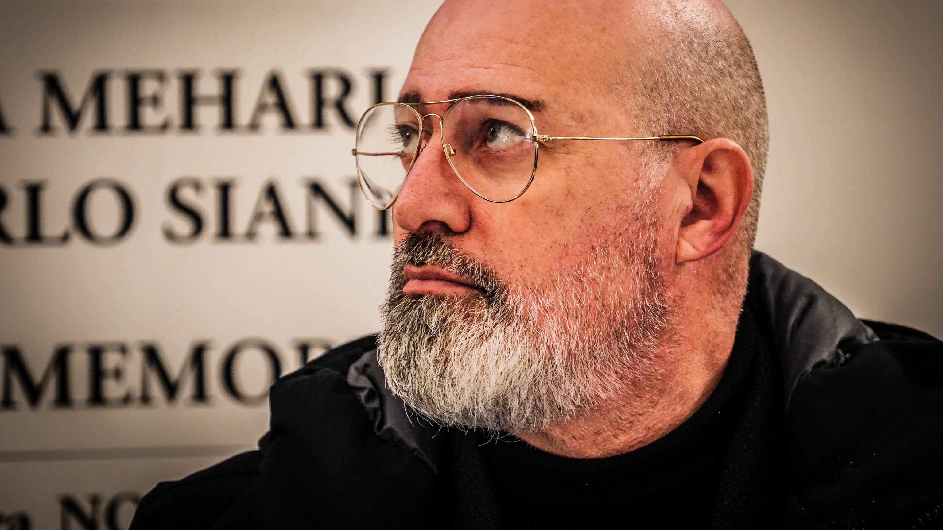 Bonaccini rivendica l'orgoglio comunista: "Io sono fiero di essere un ex Pci". E il Pd vira a sinistra