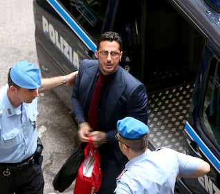 In tribunale per Corona 8