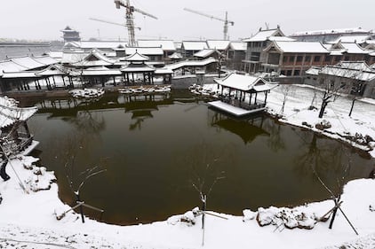 Cina ,la neve rende magica la città vecchia di Qingzhou 9