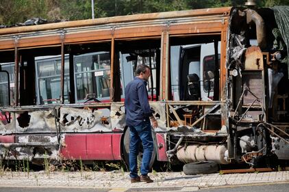 Il blitz di Salvini nella rimessa Atac presa di mira dai nomadi 12