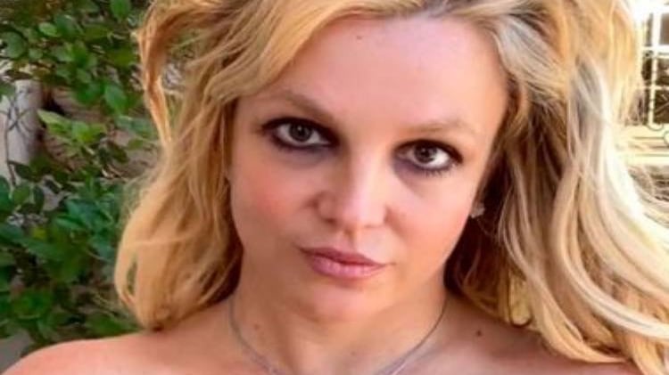 "Le rovino il matrimonio". L'ex di Britney Spears fa irruzione durante il rito