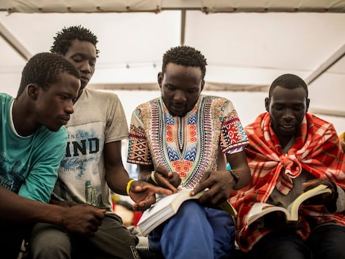 Roma, l'ultima trovata per i migranti Arriva l'infopoint extralusso