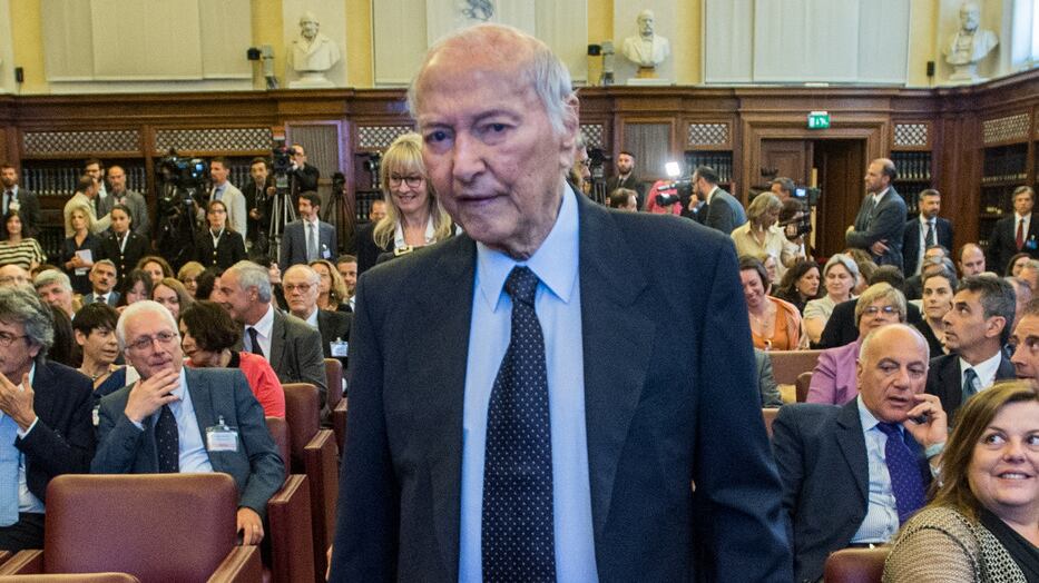 Piero Angela dopo l’incidente: "Ho un po’ di problemi, spero di recuperare a breve"