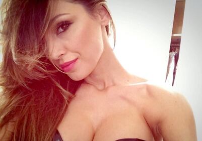 Anna Tatangelo su Instagram 31