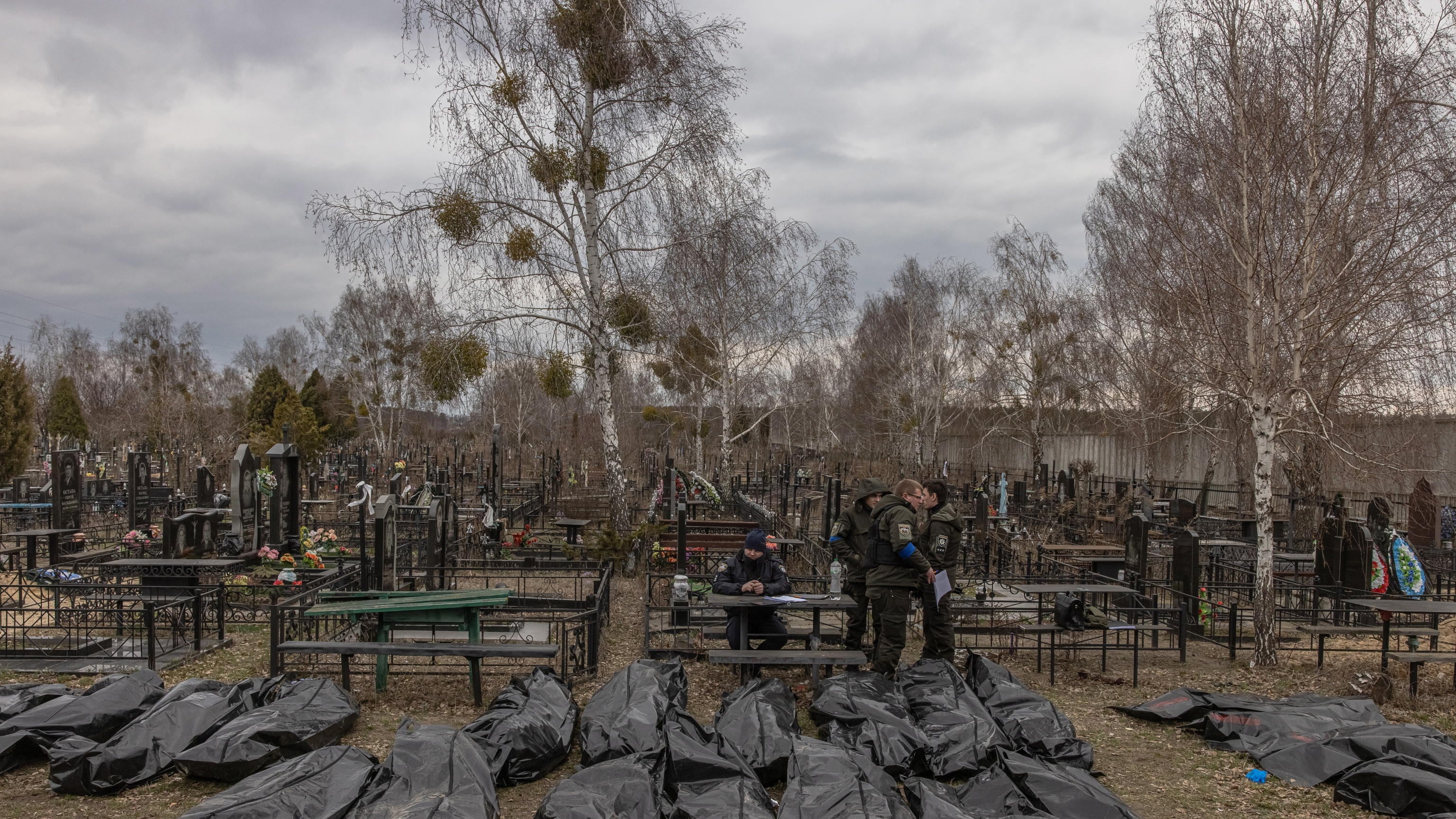 "Trovate oltre 10 fosse comuni". A Kiev e Bucha riemerge l'orrore russo