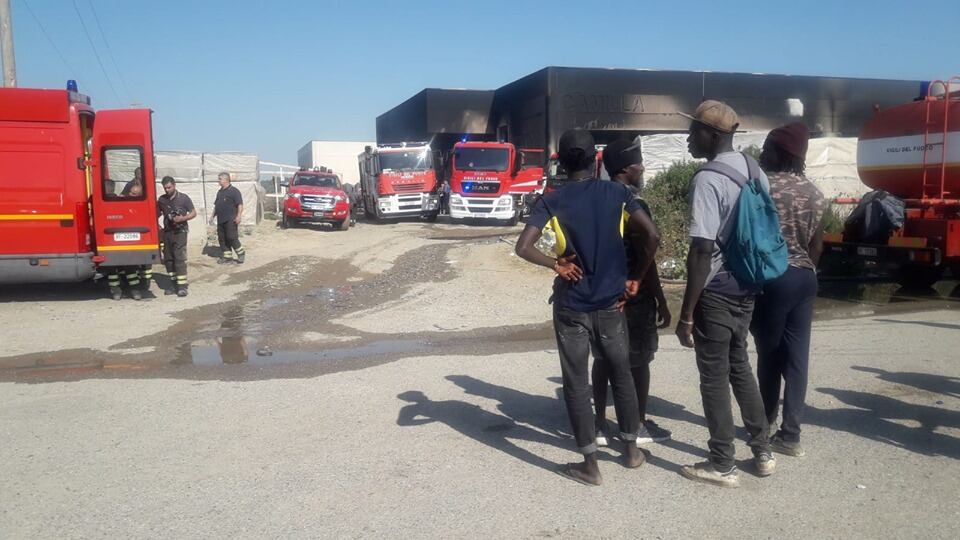 Basilicata, incendio in un capannone: morta donna nigeriana