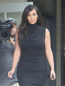 Kim Kardashian bellissima e formosa a Los Angeles 7