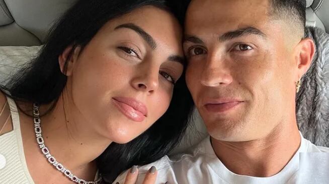 100 mila euro al mese in caso di separazione: cosa c'è nell'accordo tra Ronaldo e Georgina