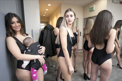 Miss Italia, si presenta alle selezioni con la figlia di 5 mesi 7