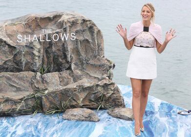 Blake Lively, pancione su red carpet 30