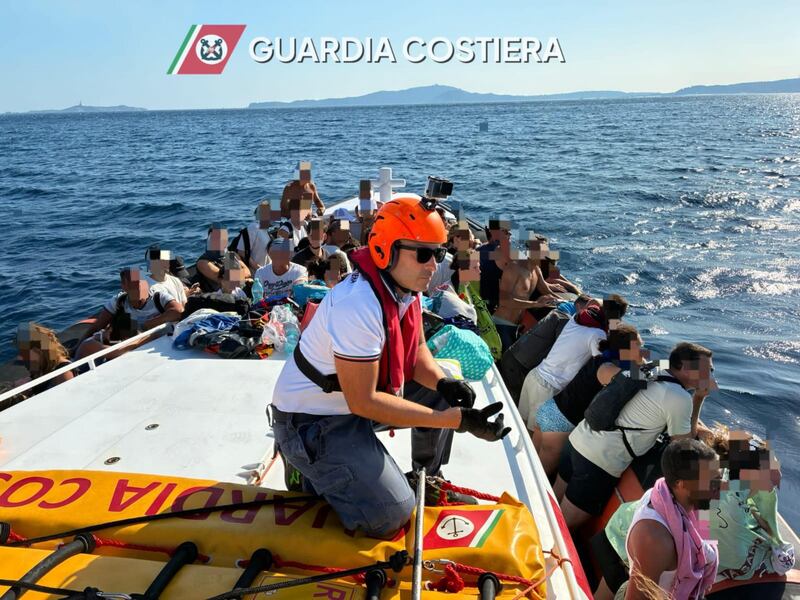 L'incendio scoppiato a Punta Molentis 2