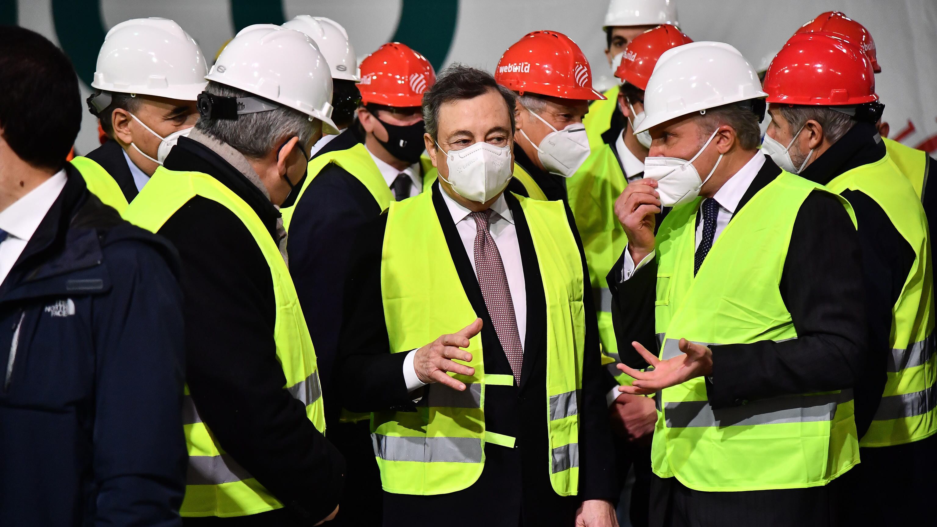Arrivano i soldi per contrastare il caro bollette. "Il governo stanzia 5-7 miliardi"