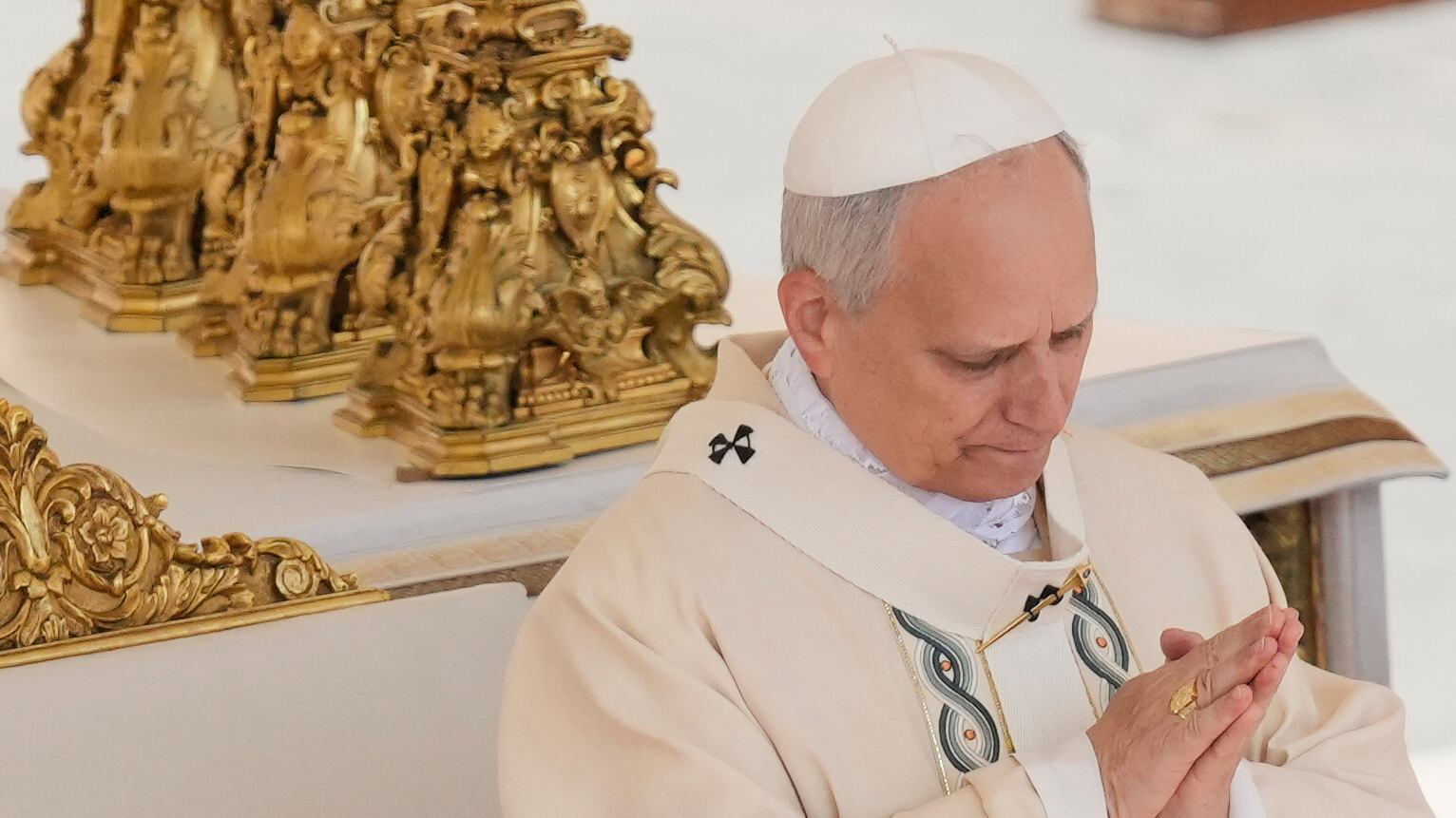 Papa Prevost 'cancella' Bergoglio, che caos a Garlasco e l'Iran: quindi, oggi...