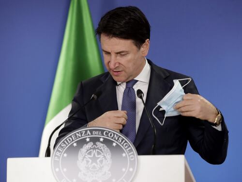 "Ora basta tirare a campare". Un nuovo siluro affonda Conte