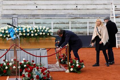 L'omaggio sulla terra rossa per il re del tennis italiano 4
