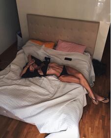 Giulia Calcaterra, topless col cocomero 18