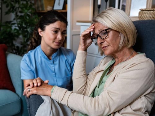 Perché i malati di Alzheimer smettono di riconoscere i loro cari